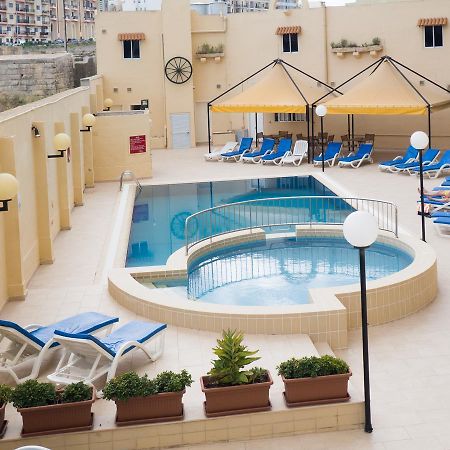 בּוּגִ'יבָּה Mavina Hotel & Apartments מראה חיצוני תמונה