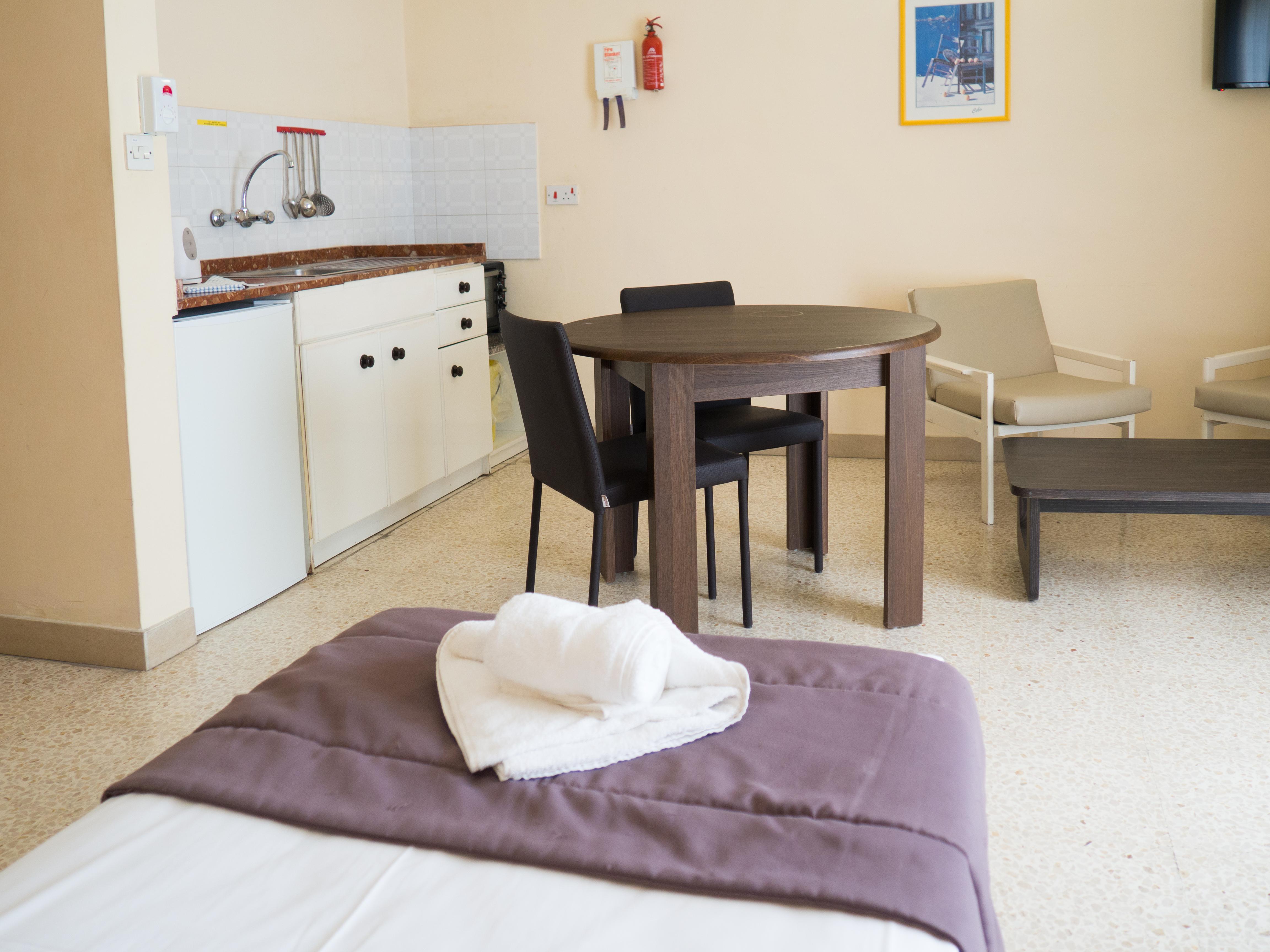 בּוּגִ'יבָּה Mavina Hotel & Apartments מראה חיצוני תמונה